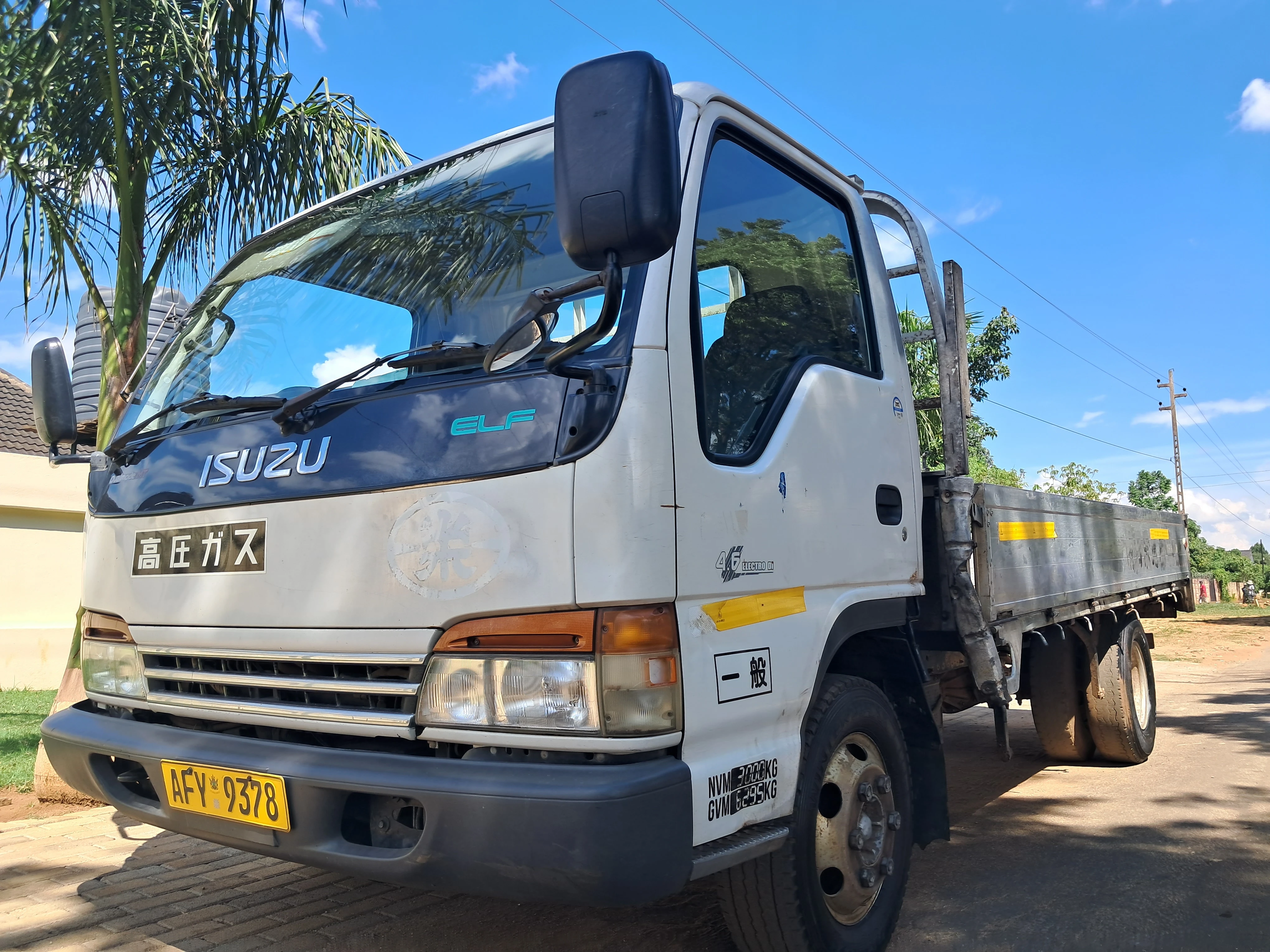 ISUZU ELF 3 tonne longbase