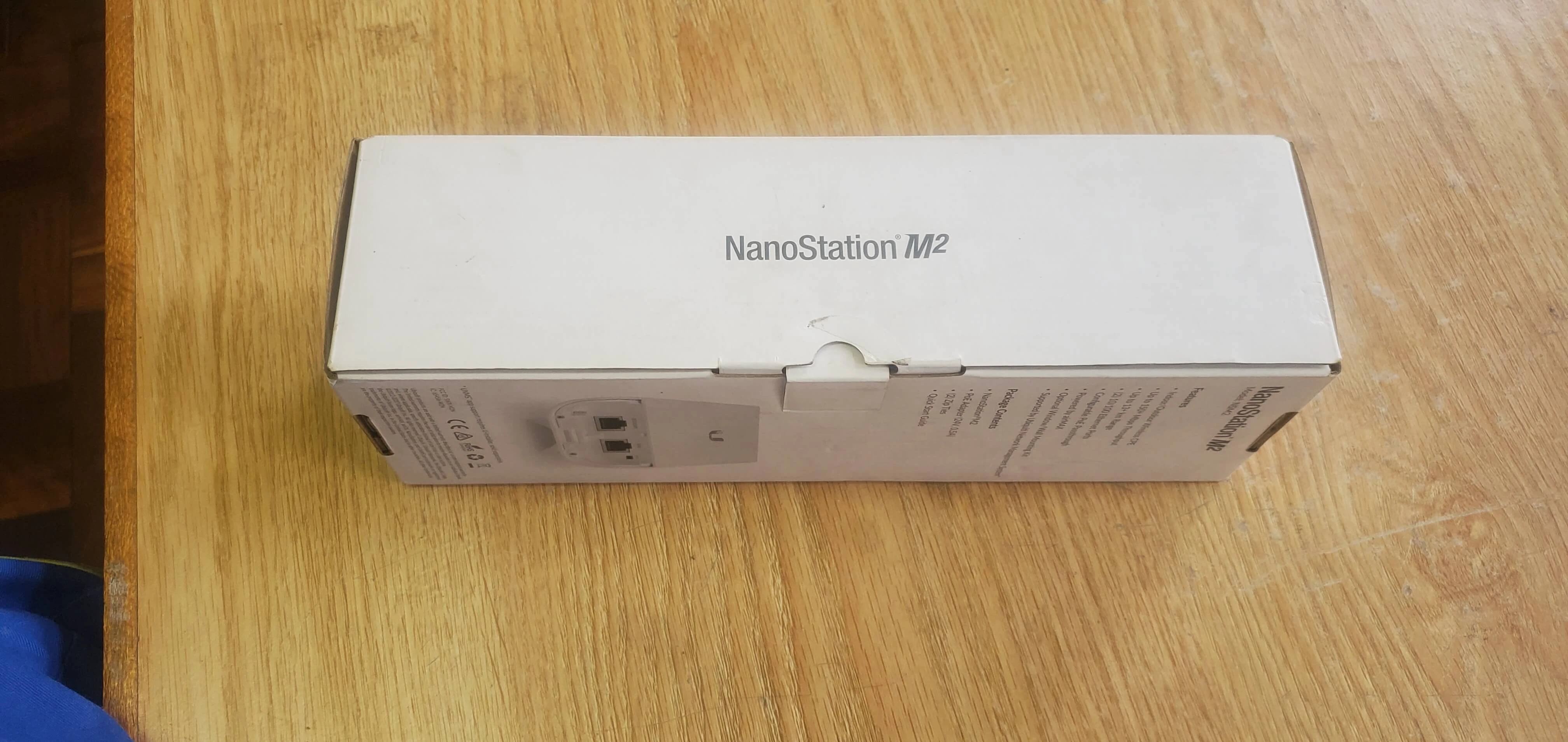 airMAX NanoStation M2 Indoor/Outdoor airMAX 2.4 GHz CPE