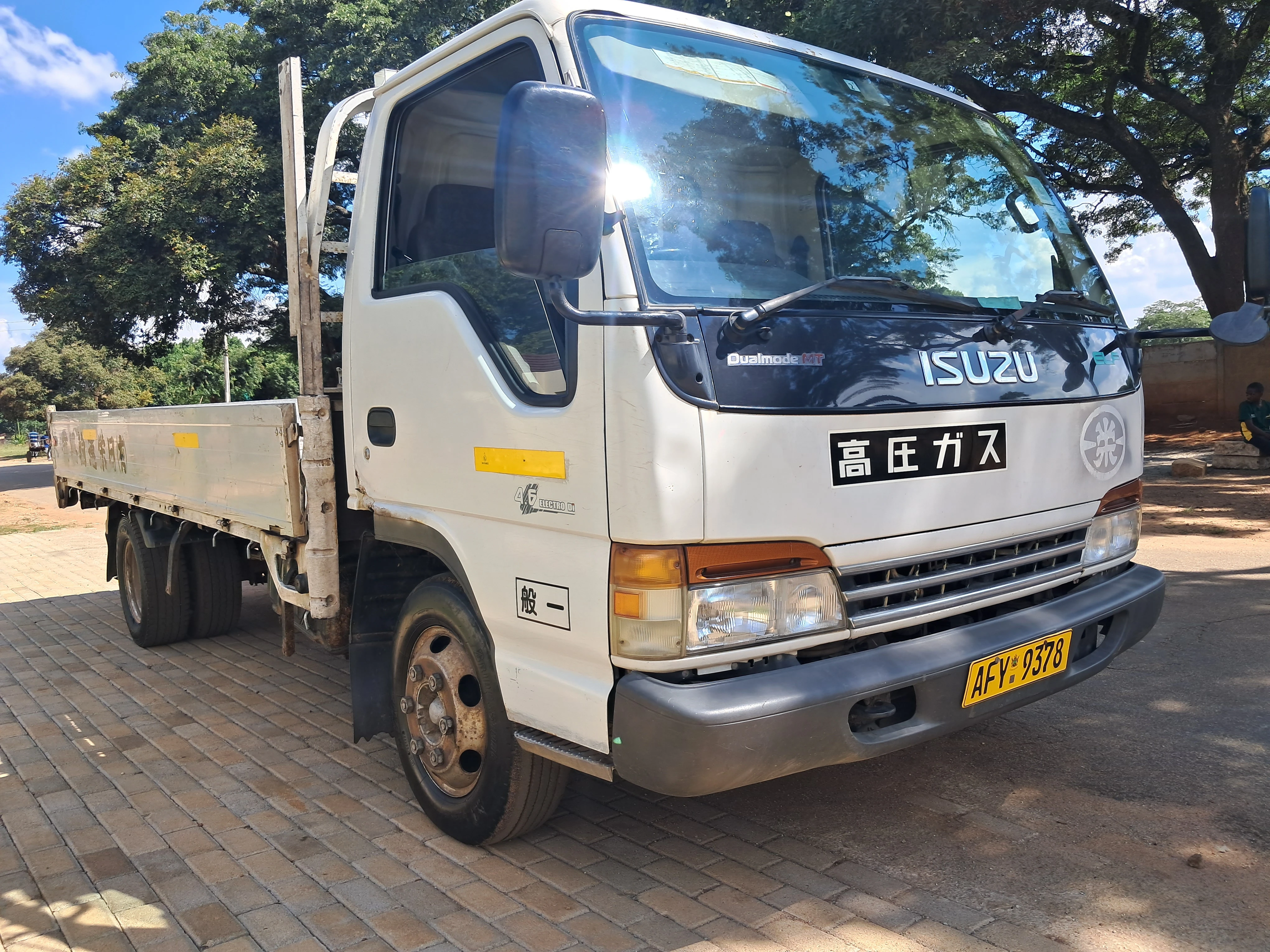 ISUZU ELF 3 tonne longbase