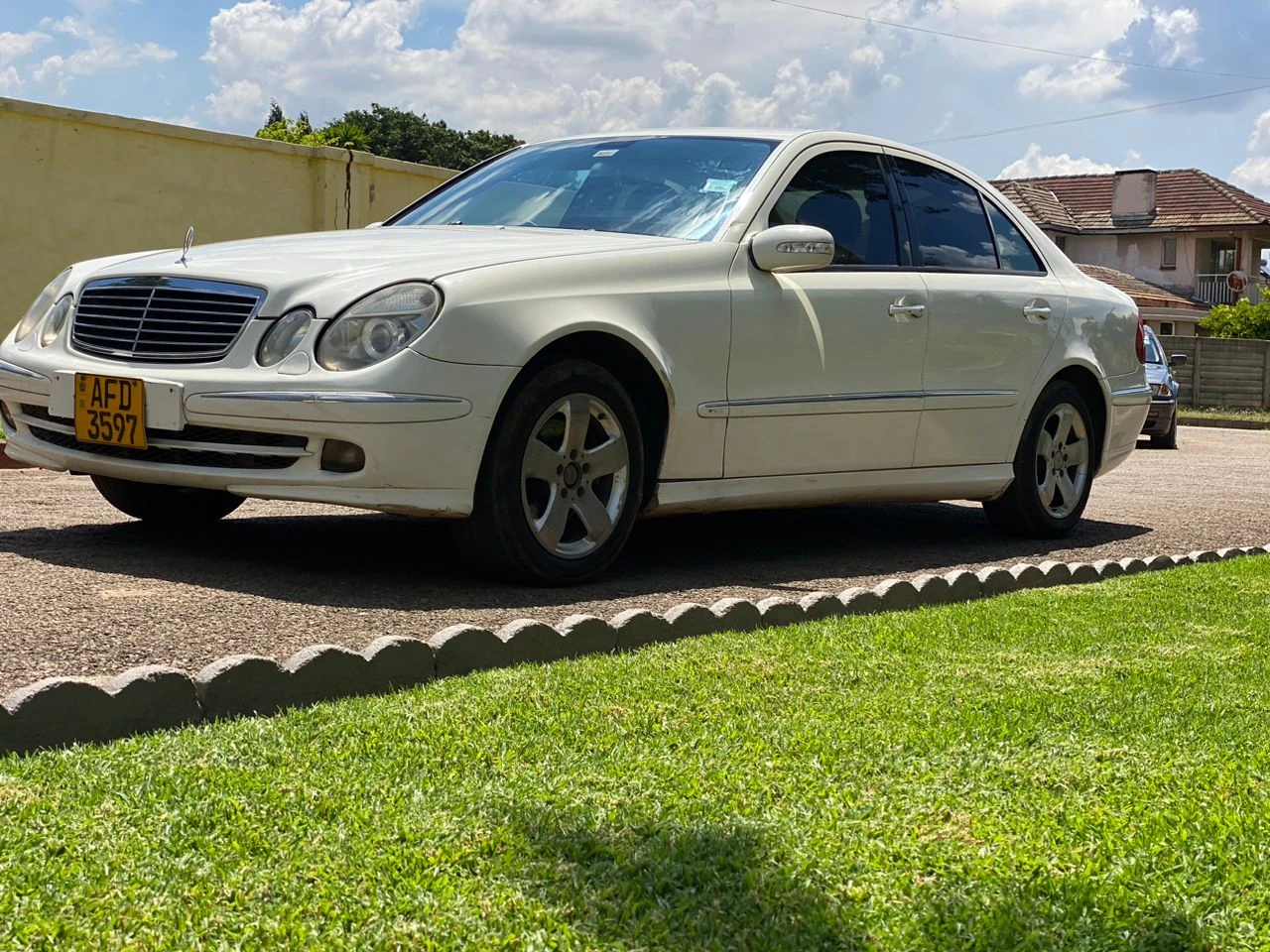 MERCEDES BENZ E32P